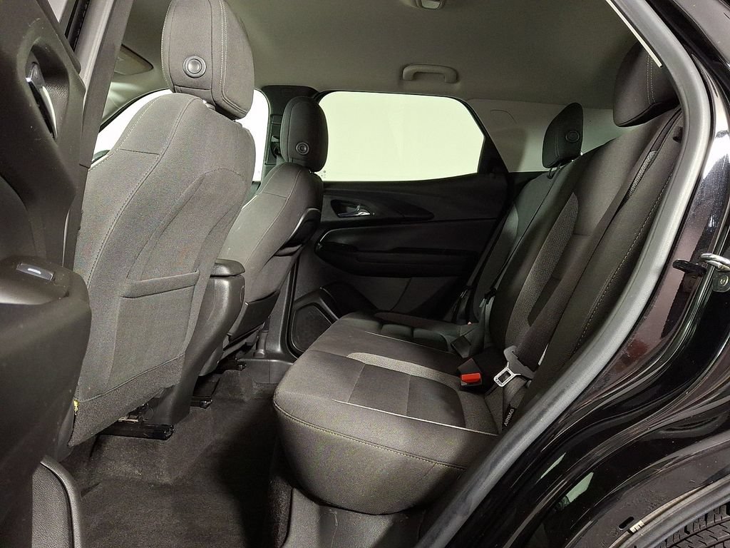 Used 2023 Chevrolet TrailBlazer LT FWD image 13