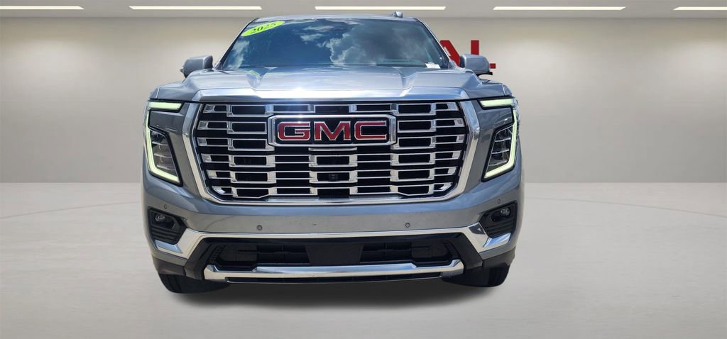 Used 2025 GMC Yukon XL Denali RWD image 2