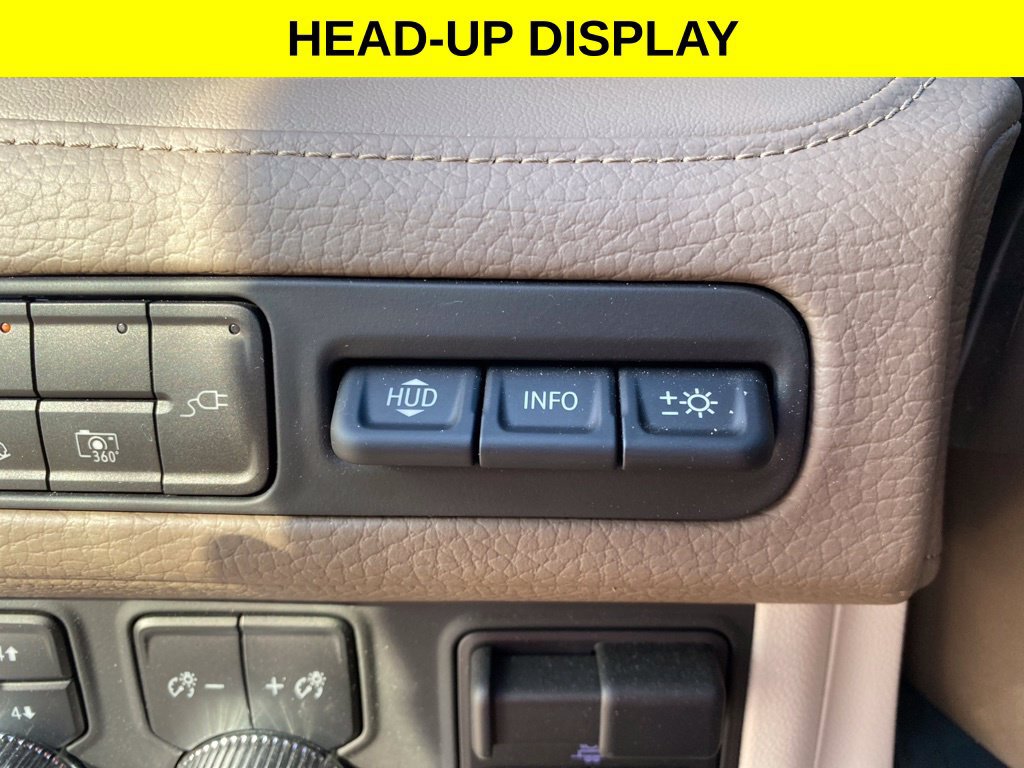 Used 2022 GMC Yukon Denali w/ Denali Ultimate Package AWD/4WD image 14