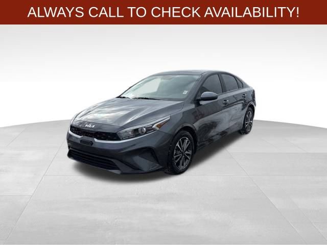Used 2024 Kia Forte LXS image 3