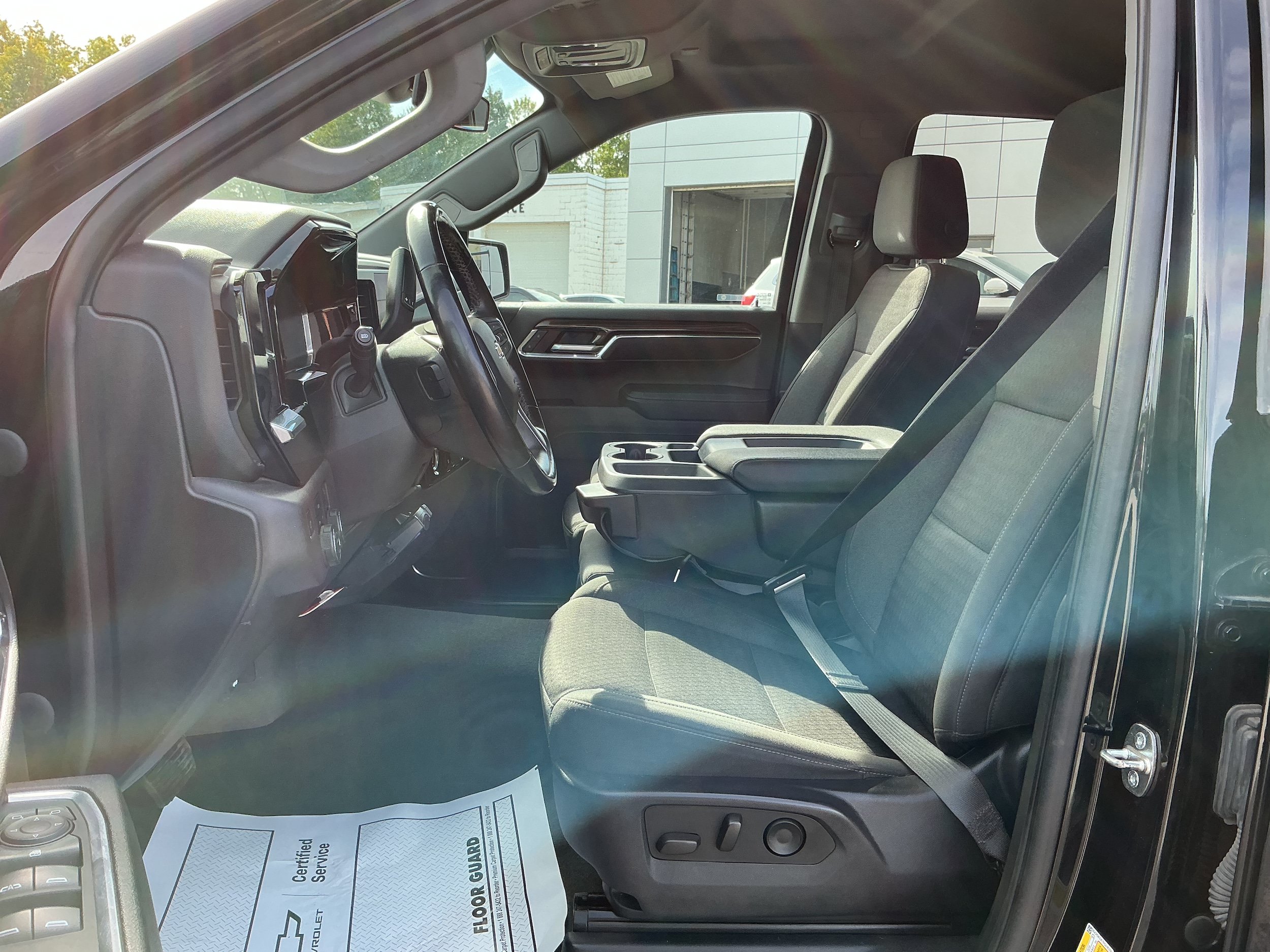 Certified 2023 Chevrolet Silverado 1500 LT AWD/4WD image 7