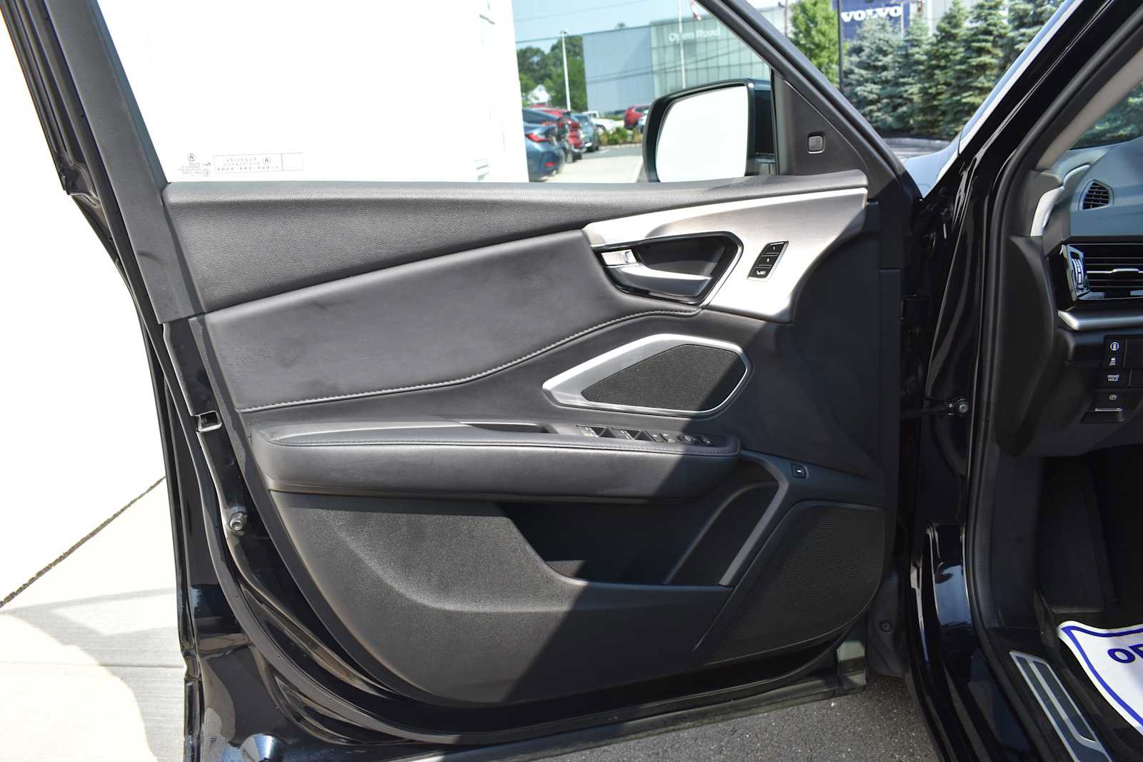 Used 2024 Acura RDX SH-AWD image 14