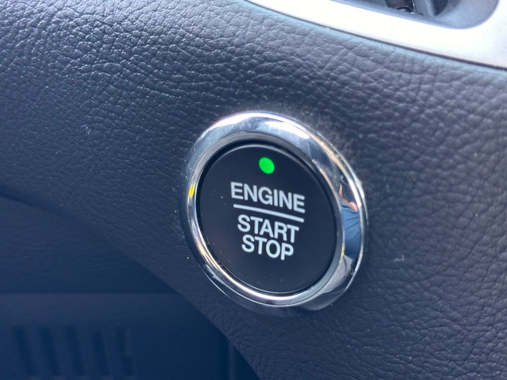 Used 2022 Ford Edge SEL image 30