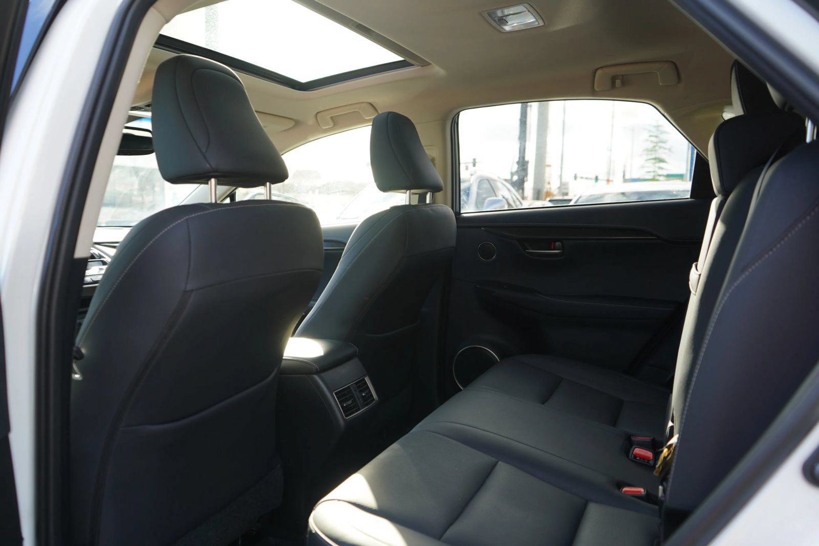 Used 2018 Lexus NX 300h AWD image 14