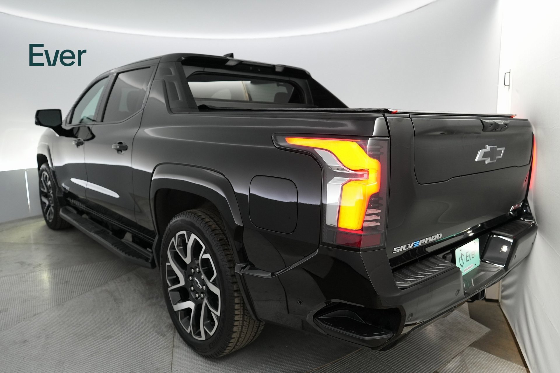 Used 2024 Chevrolet Silverado EV RST image 3