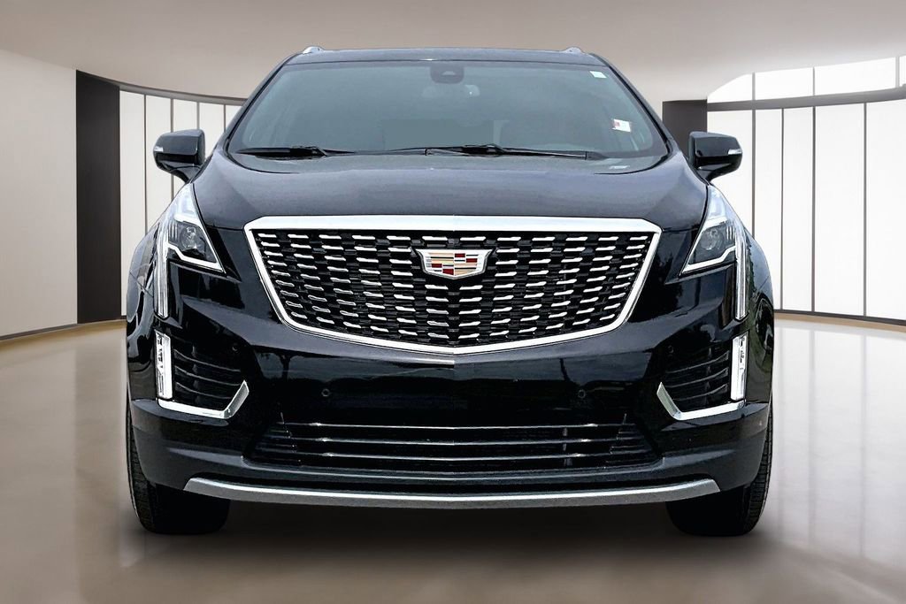 Certified 2025 Cadillac XT5 Premium Luxury FWD image 3