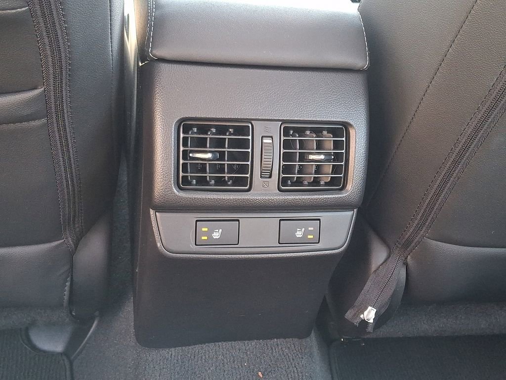 Used 2015 Subaru Legacy 2.5i Limited image 11