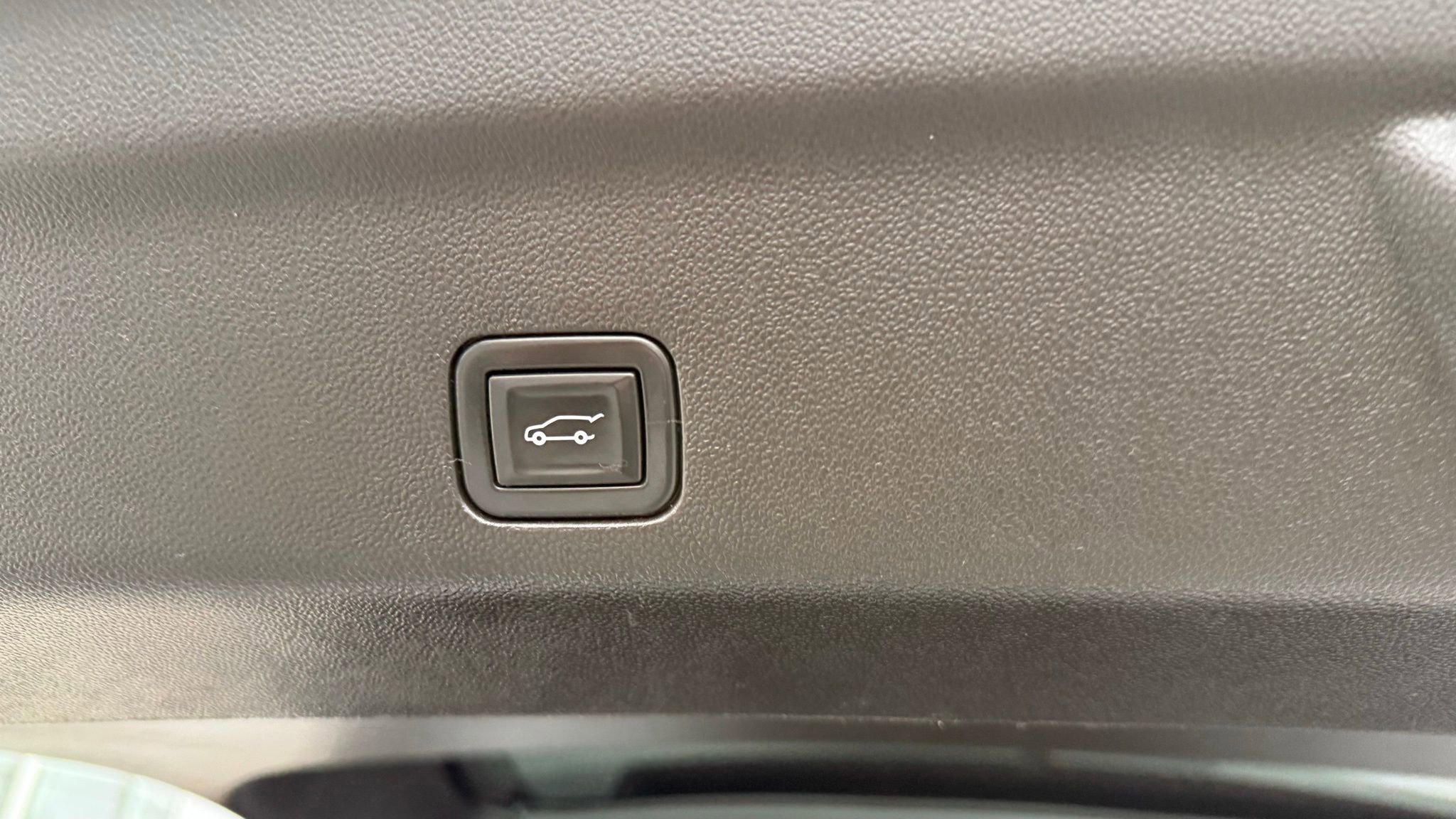 Used 2021 Chevrolet Tahoe Premier image 25