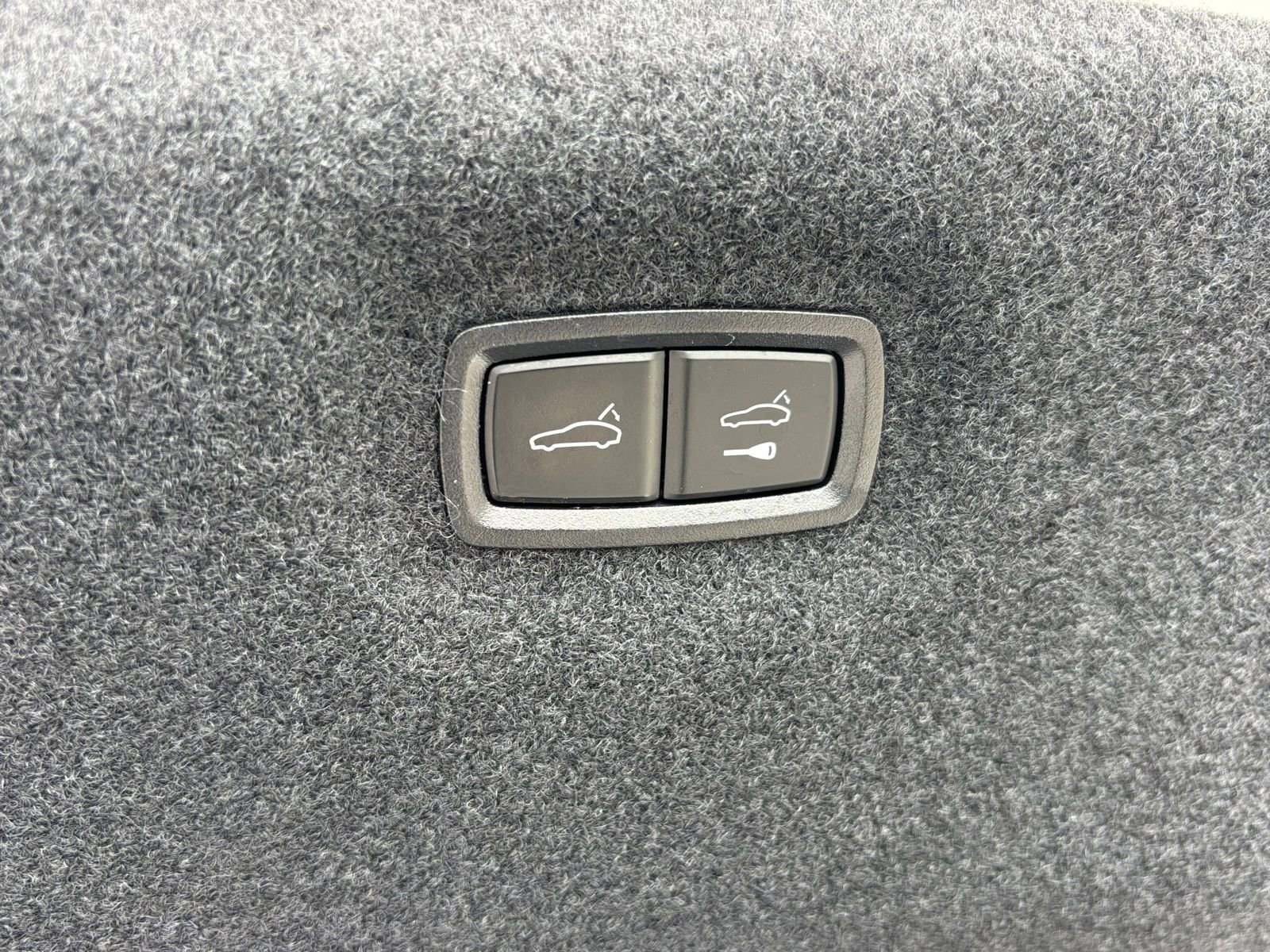 Used 2022 Audi e-tron GT Premium Plus w/ Performance Package image 25