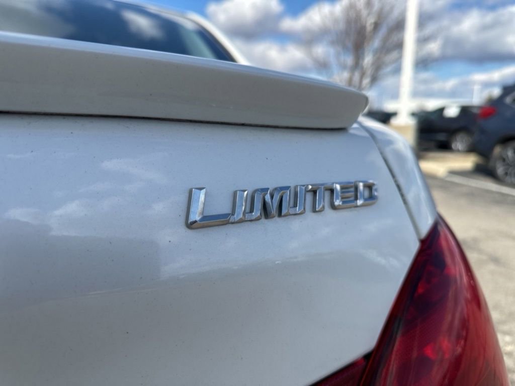 Used 2009 Toyota Avalon Limited image 4