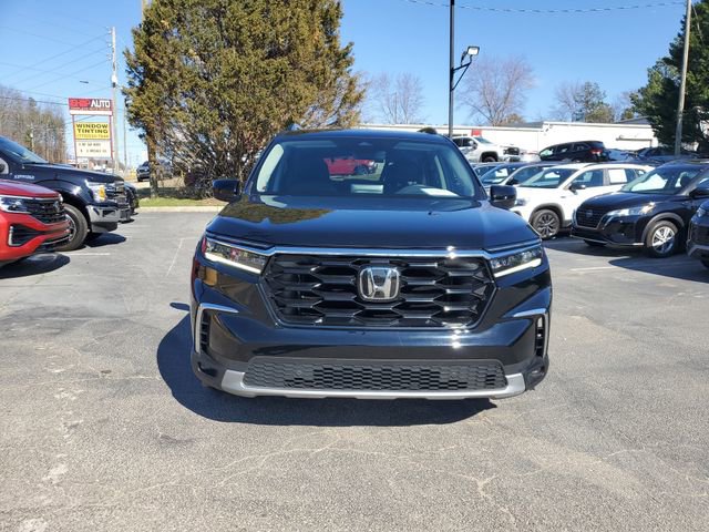 Used 2024 Honda Pilot Touring image 2