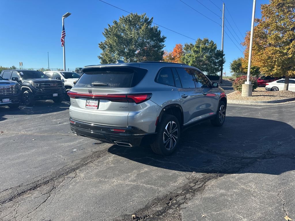 Used 2025 Buick Enclave Sport Touring image 6
