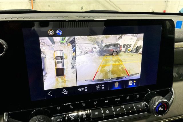 Used 2025 Chevrolet Colorado ZR2 w/ Technology Package image 22