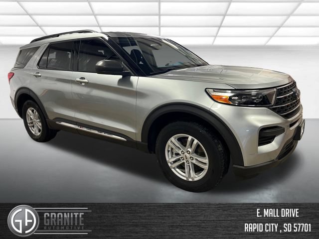 Used 2024 Ford Explorer XLT AWD/4WD image 7