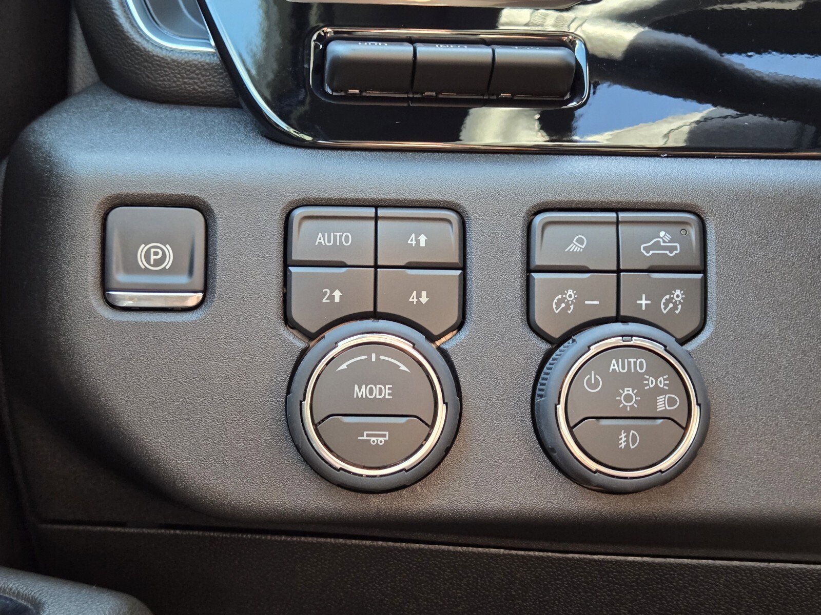 New 2026 Chevrolet Silverado 3500 High Country w/ High Country Premium Package image 21