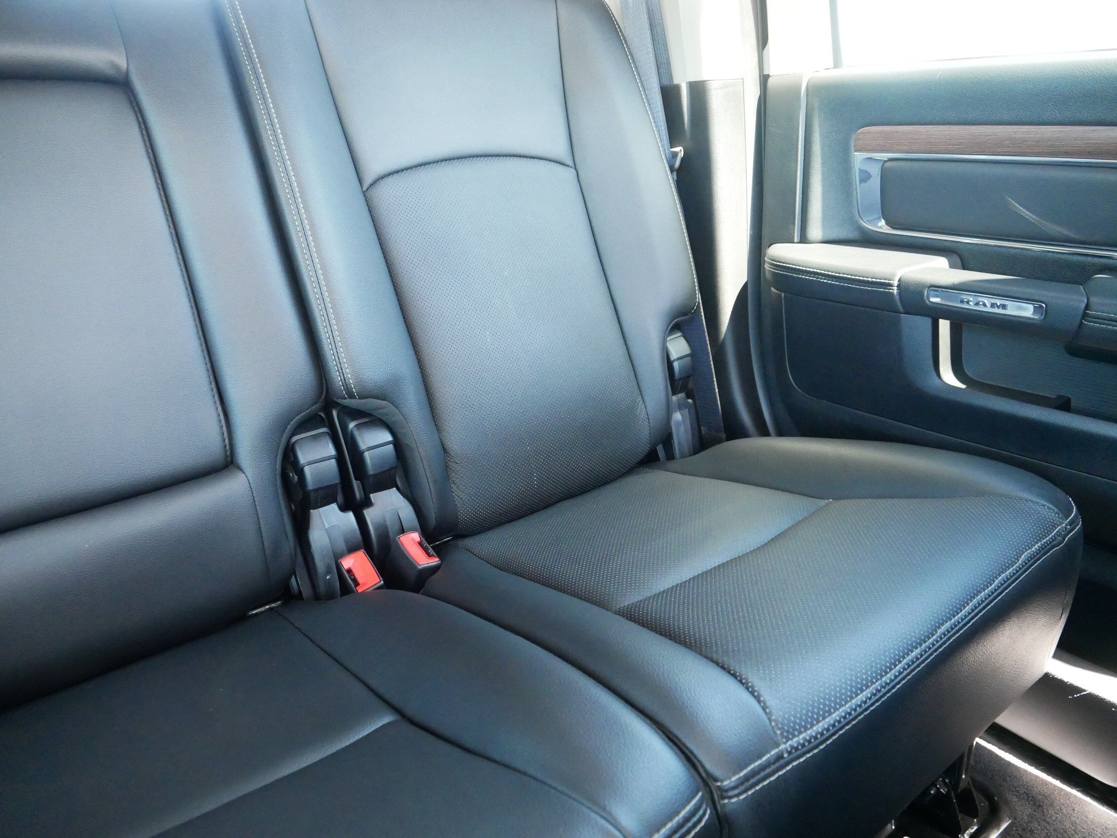 Used 2015 RAM 2500 Laramie AWD/4WD image 14