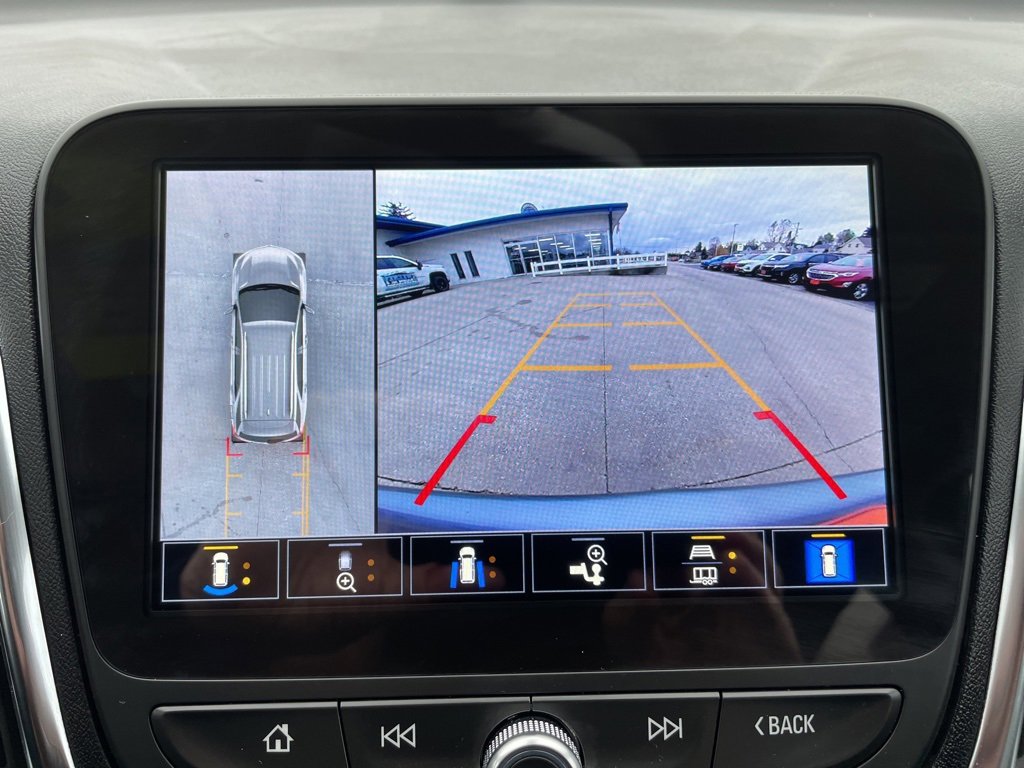 Used 2024 Chevrolet Equinox LT image 11