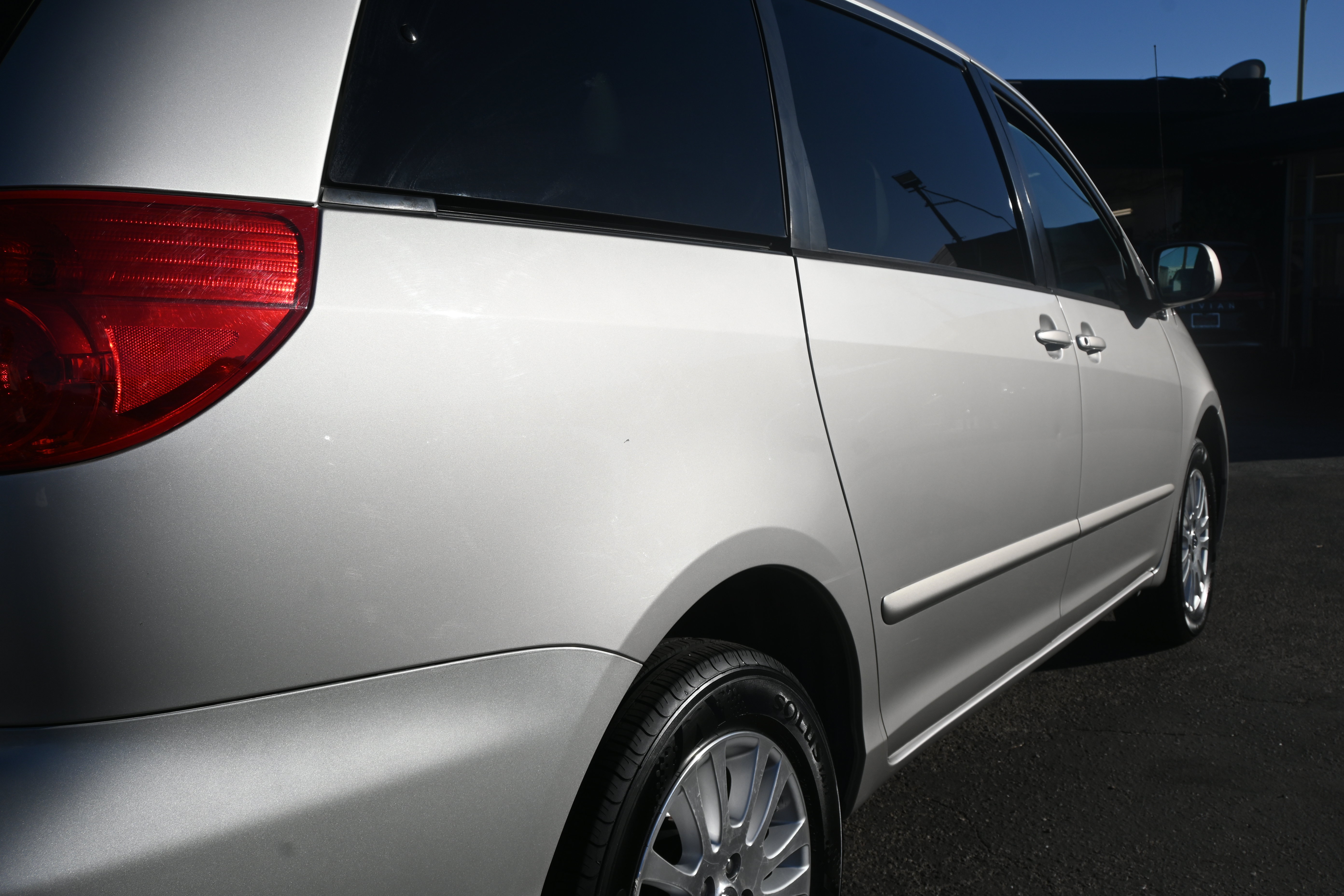 Used 2010 Toyota Sienna AWD image 28