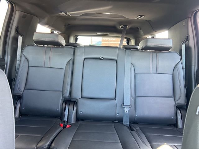 Used 2024 Chevrolet Suburban RST w/ Luxury Package image 7