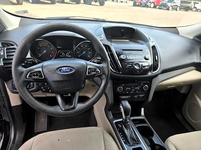 Used 2018 Ford Escape SE w/ Ford Safe & Smart Package image 4