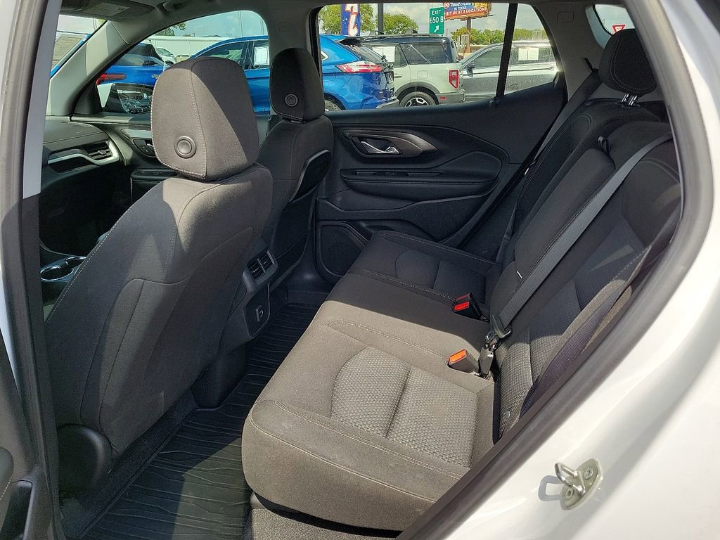 Used 2023 GMC Terrain SLE w/ Driver Convenience Package image 7