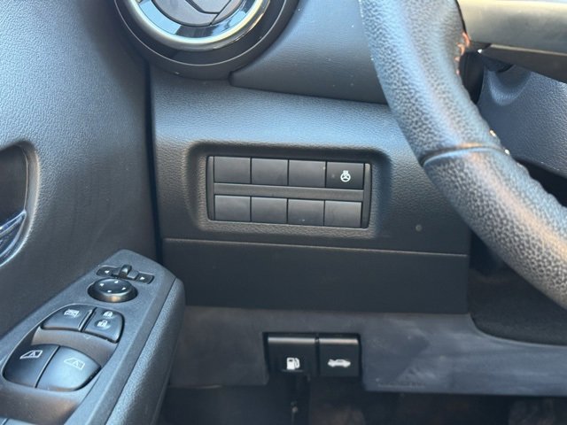 Used 2022 Nissan Kicks SR w/ Premium Package image 30