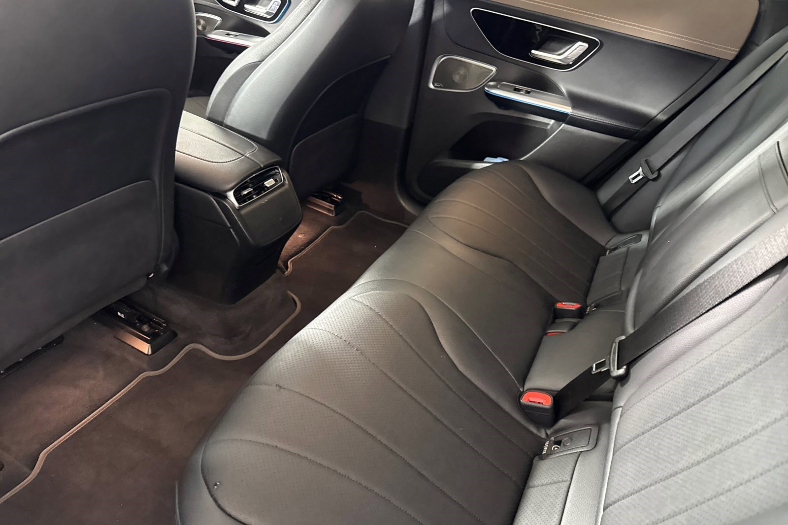 Used 2023 Mercedes-Benz EQE 350+ 4MATIC SUV image 28