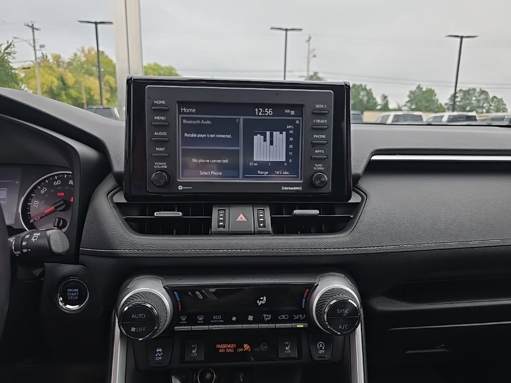 Used 2022 Toyota RAV4 XLE Premium image 17