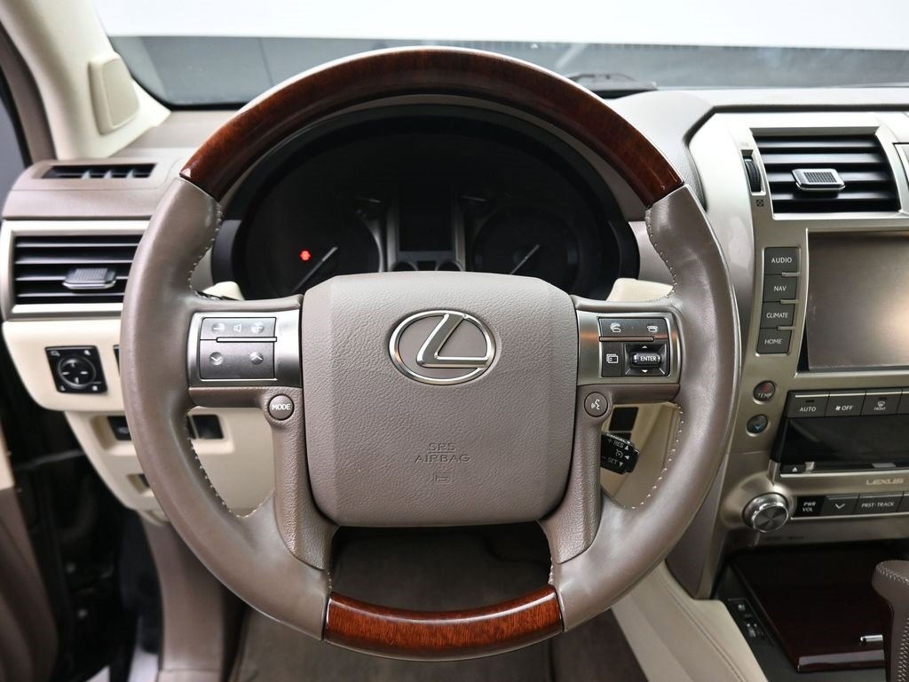 Used 2014 Lexus GX 460 image 13