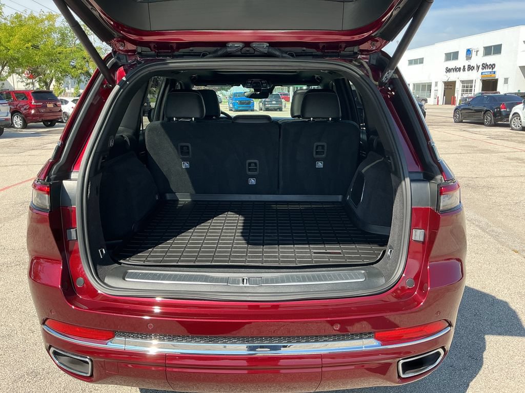 Certified 2023 Jeep Grand Cherokee Overland AWD/4WD image 27