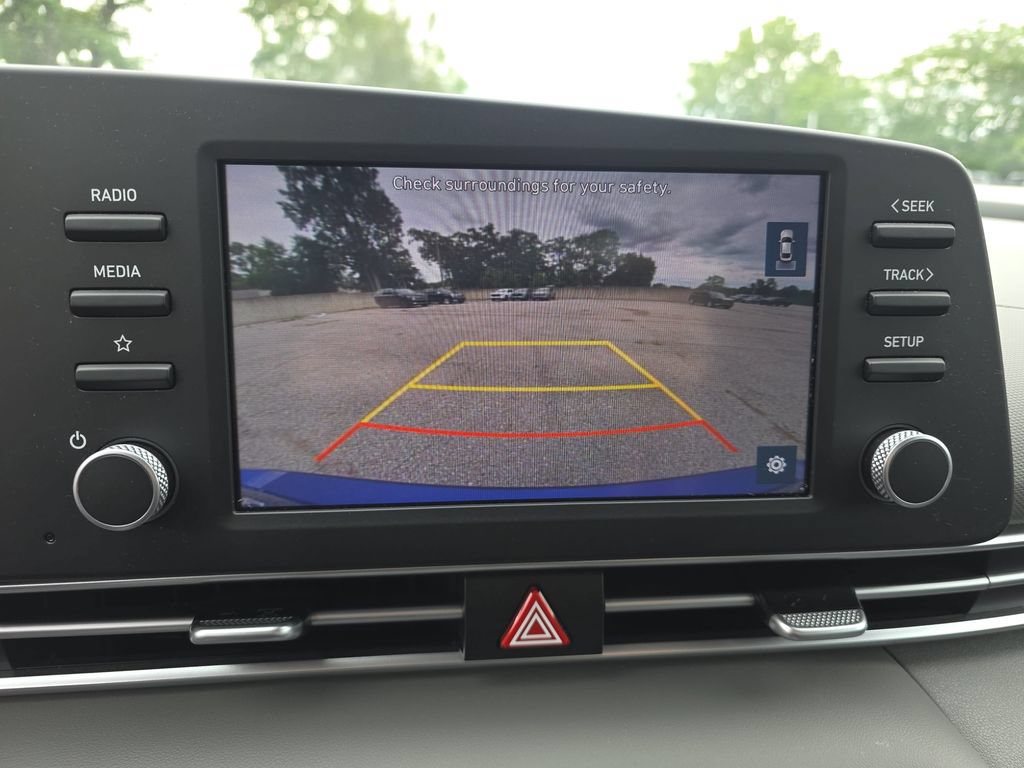 Used 2023 Hyundai Elantra SE FWD image 25
