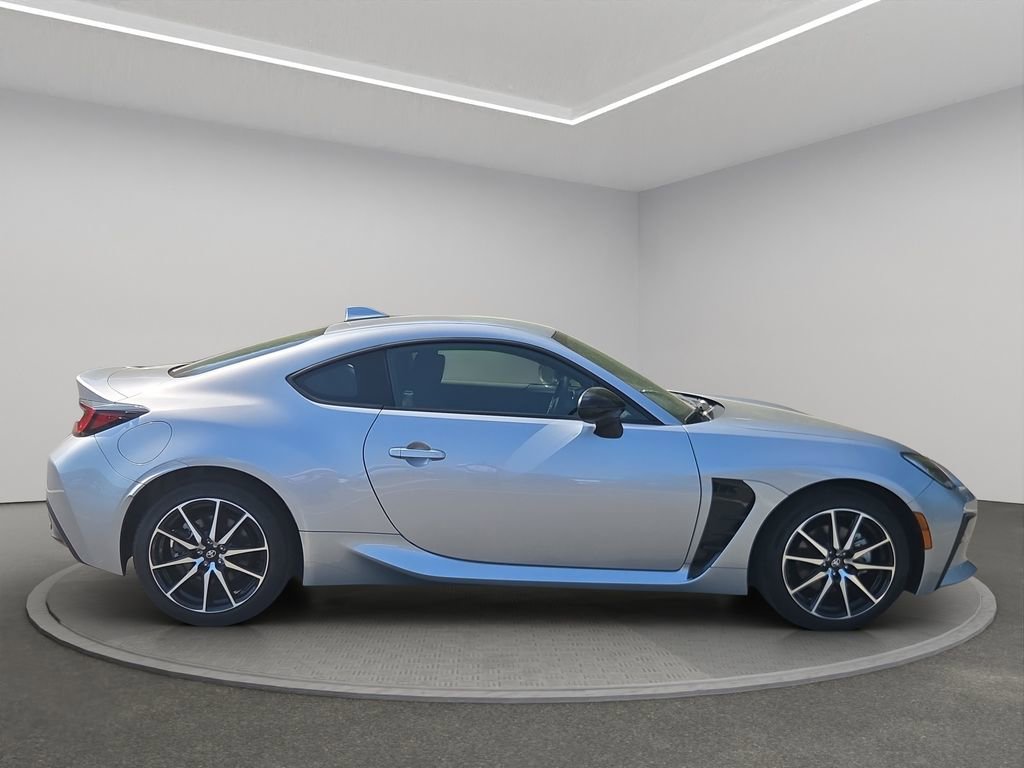 Used 2024 Toyota GR86 RWD image 7