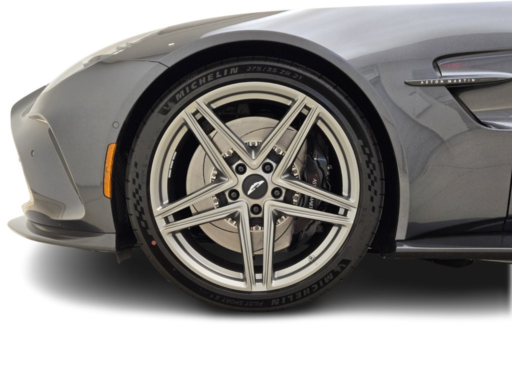 New 2025 Aston Martin V8 Vantage Coupe RWD image 13