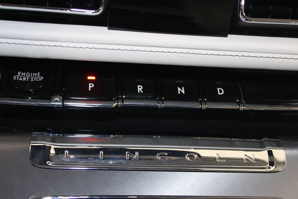 New 2026 Lincoln Aviator 2WD w/ Jet Appearance Package image 46