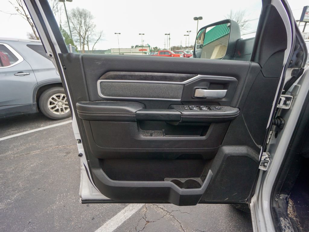Used 2022 RAM 2500 Big Horn w/ Night Edition image 18