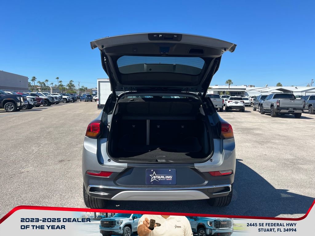 Used 2023 Buick Encore GX Essence w/ Experience Buick Package image 16