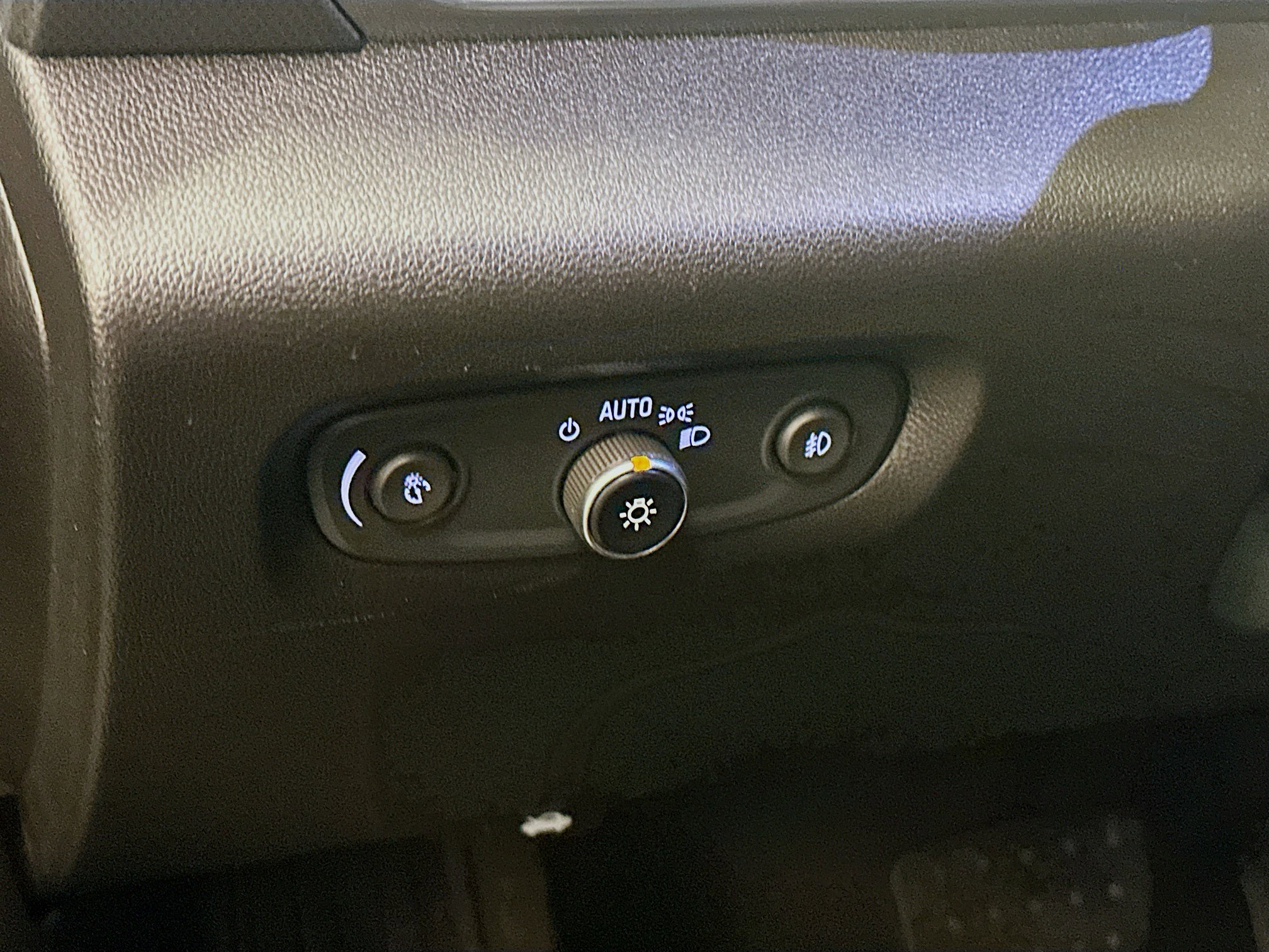 Used 2020 Chevrolet Traverse Premier w/ Redline Edition image 17