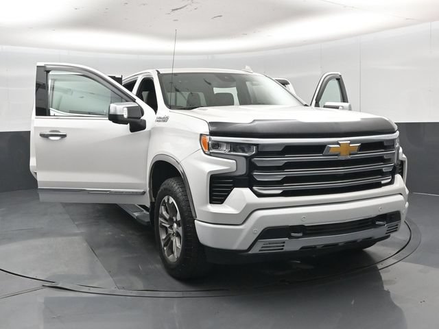 Used 2024 Chevrolet Silverado 1500 High Country w/ Z71 Off-Road Package AWD/4WD image 59