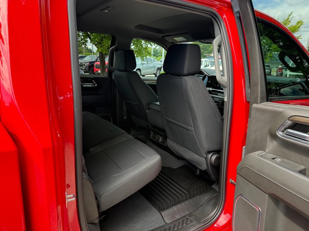 Used 2022 Chevrolet Silverado 1500 LT AWD/4WD image 14