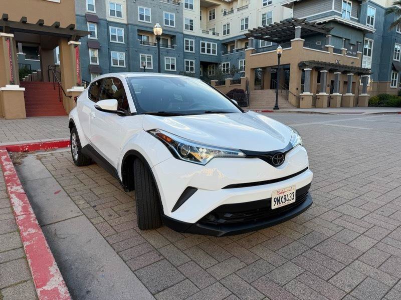 Used 2019 Toyota C-HR LE FWD image 16