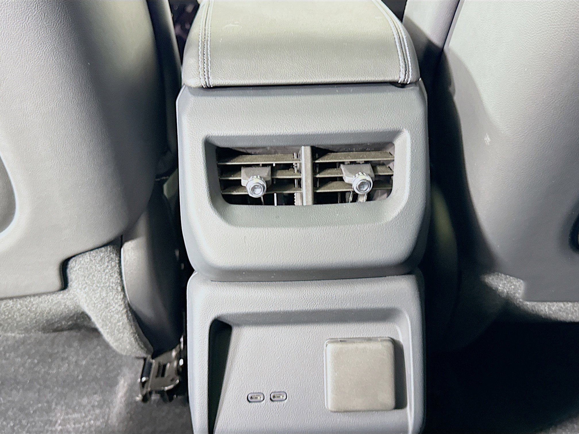 Used 2025 Cadillac Optiq Sport 1 AWD/4WD image 27