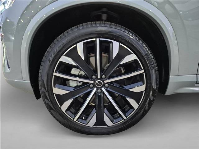 Used 2025 Volvo XC90 B6 Core w/ Protection Package Premier AWD/4WD image 24