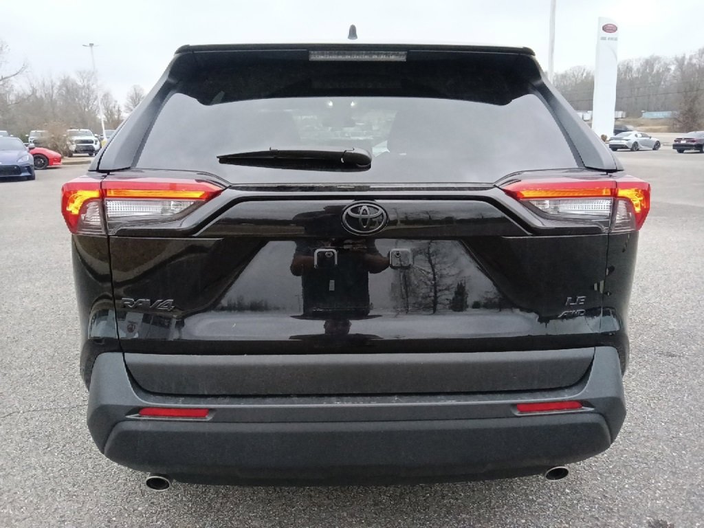 New 2025 Toyota RAV4 LE image 4
