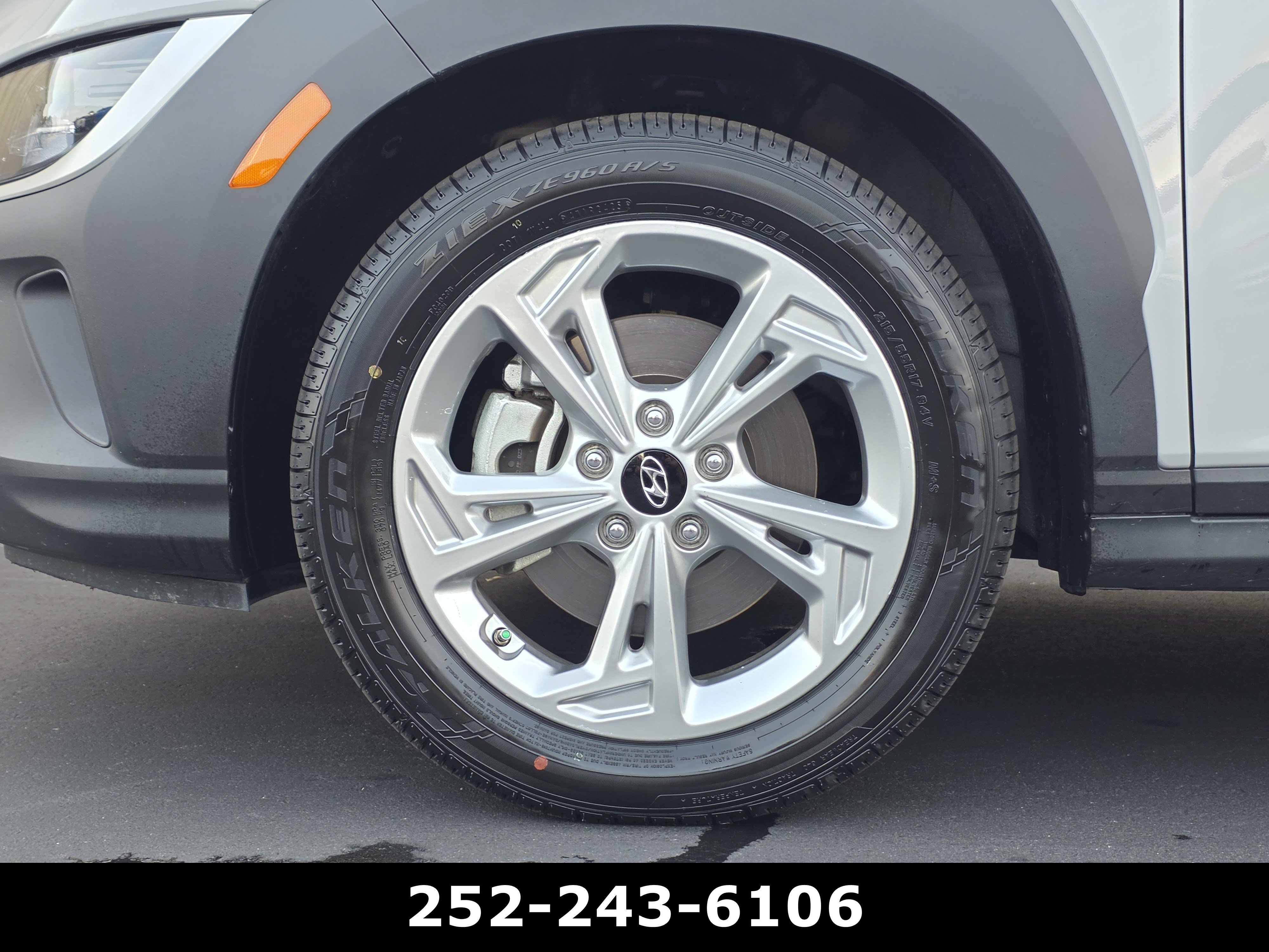 Used 2023 Hyundai Kona SEL AWD/4WD image 39