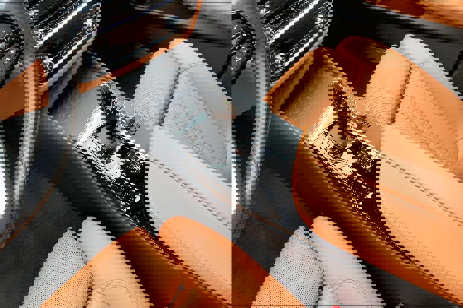 Used 2023 BMW 540i w/ Premium Package image 14