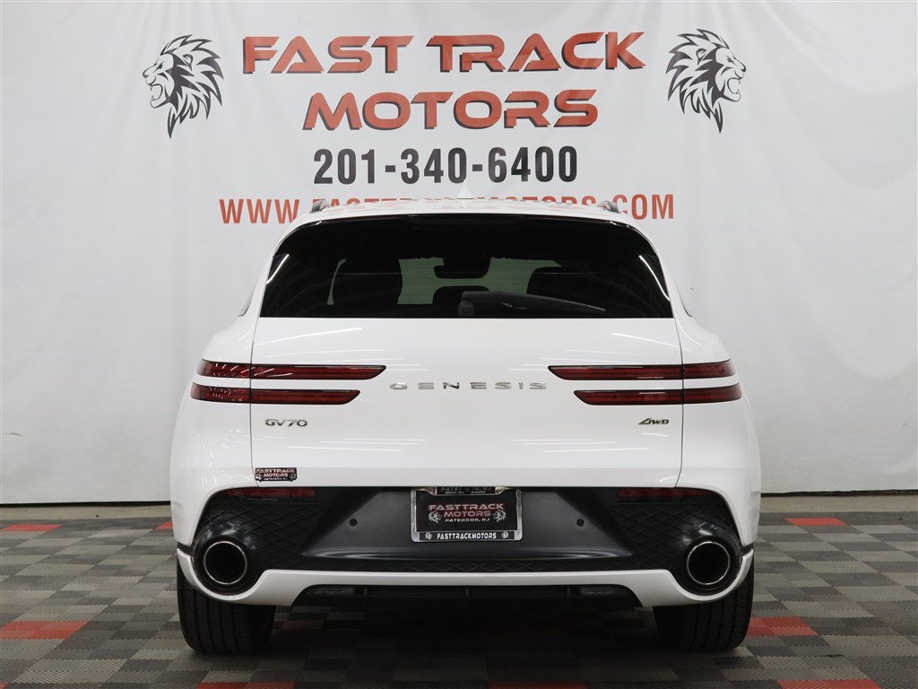 Used 2022 Genesis GV70 2.5T w/ Sport Prestige Package AWD/4WD image 5
