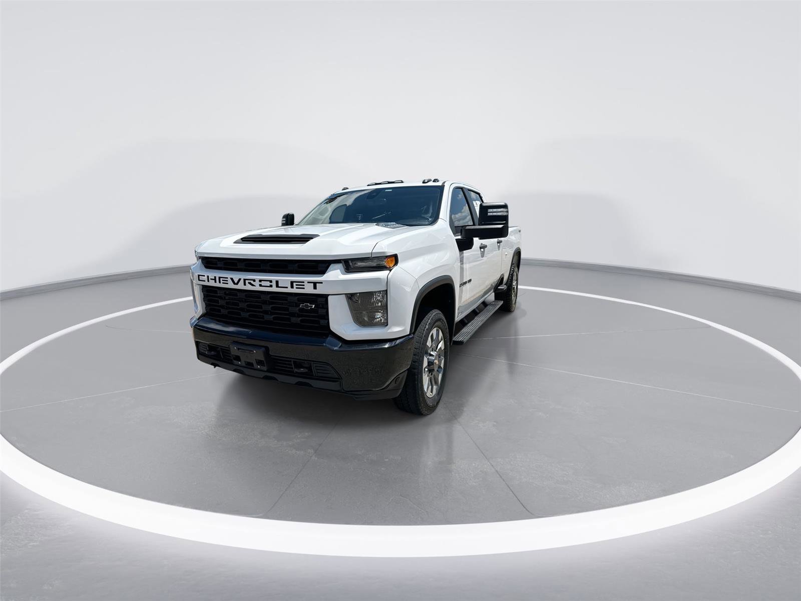 Used 2021 Chevrolet Silverado 2500 Custom w/ Custom Value Package AWD/4WD image 4