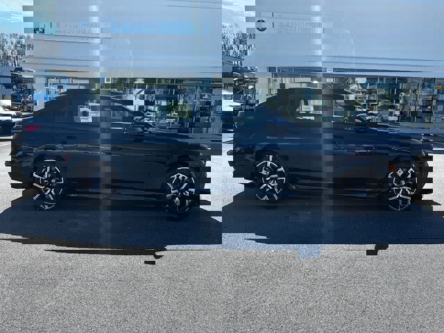 Certified 2024 BMW i7 xDrive60 image 9