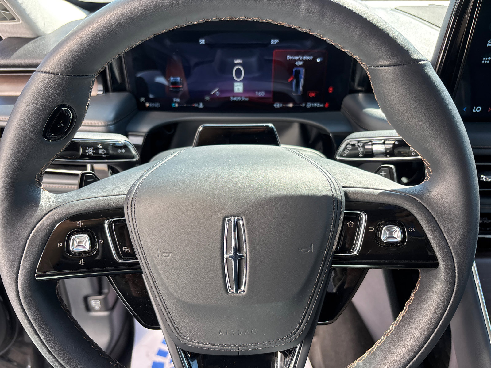 New 2025 Lincoln Aviator Reserve w/ Illumination Package image 17