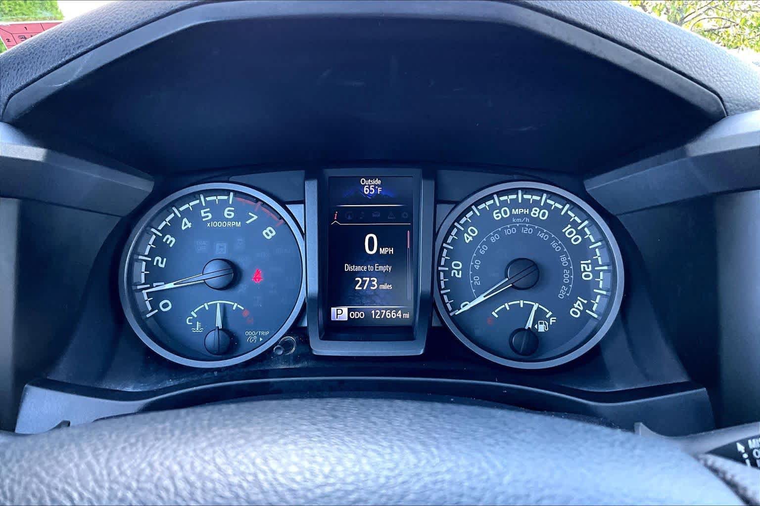 Used 2016 Toyota Tacoma TRD Off-Road w/ Premium & Technology Package AWD/4WD image 26